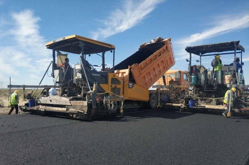 都市脉动中的无声守护者:道路施工的幕后英雄